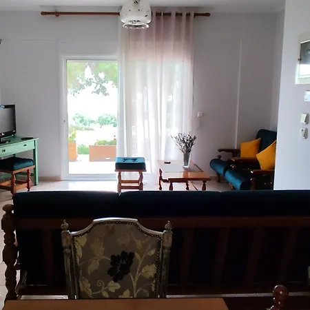 Apartment Serene Vintage Nea Moudania