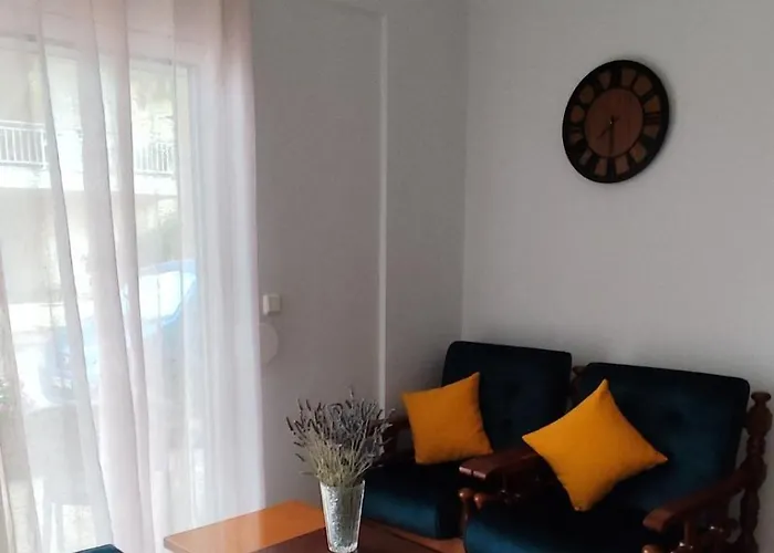 Apartment Serene Vintage Nea Moudania